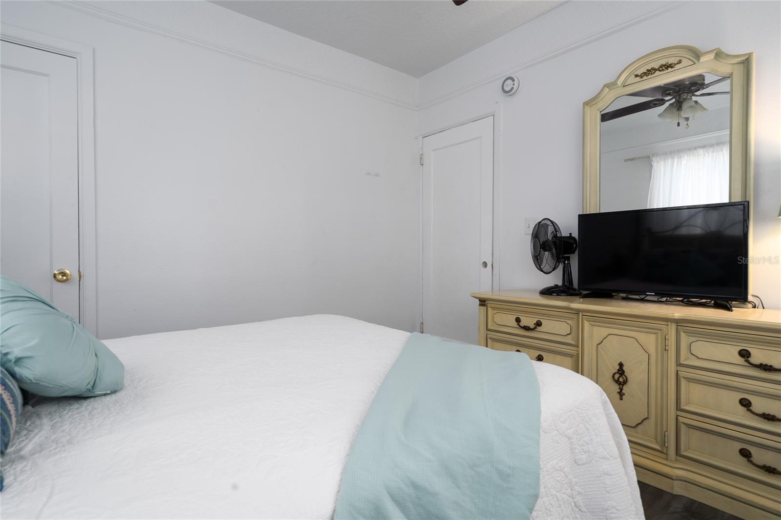 520 DESOTO AVE, DE LEON SPRINGS, FL, 32130