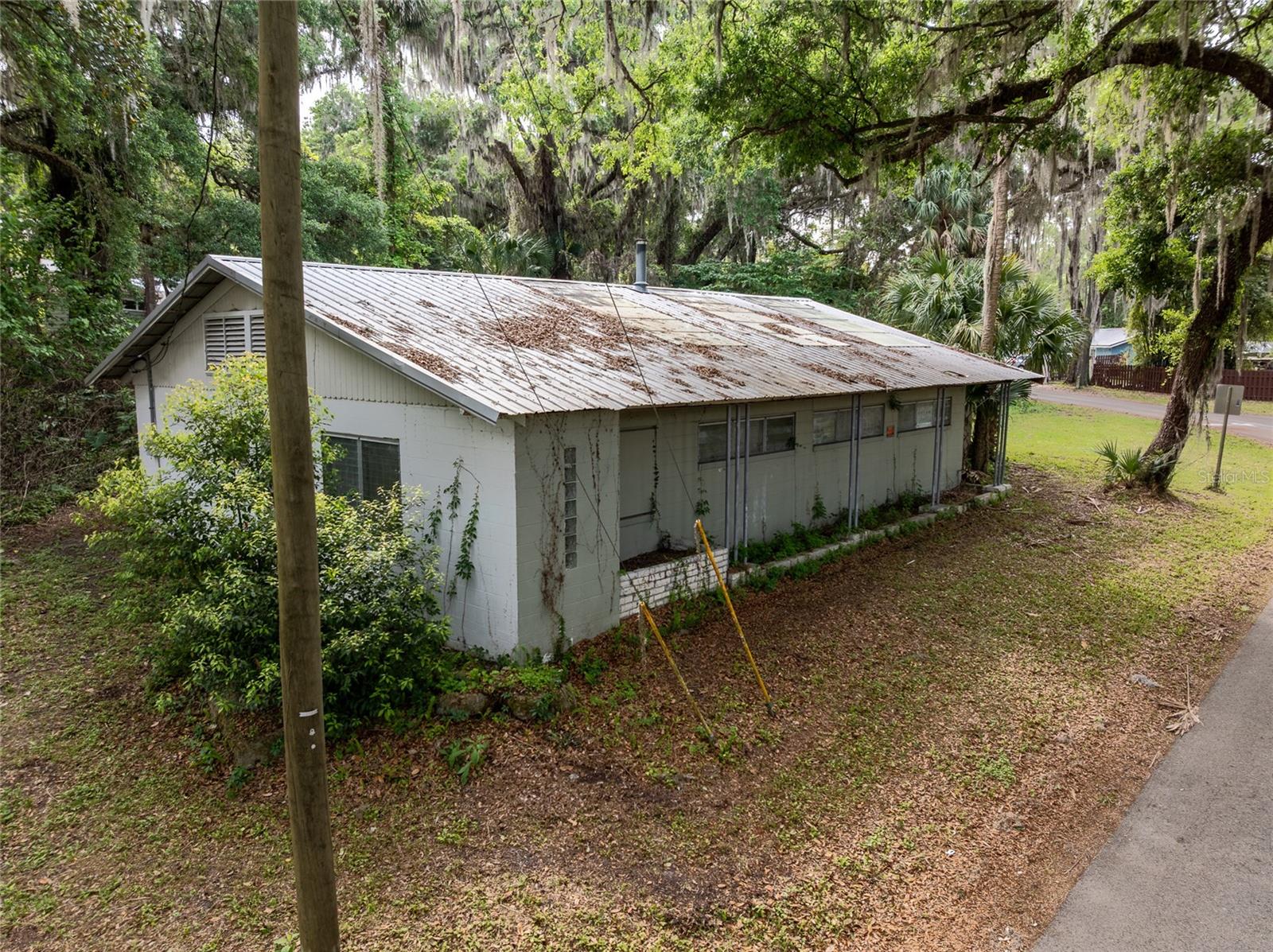 520 DESOTO AVE, DE LEON SPRINGS, FL, 32130
