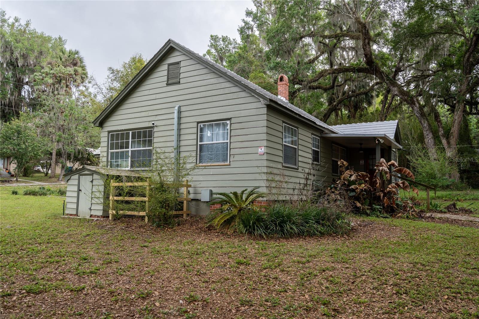 520 DESOTO AVE, DE LEON SPRINGS, FL, 32130