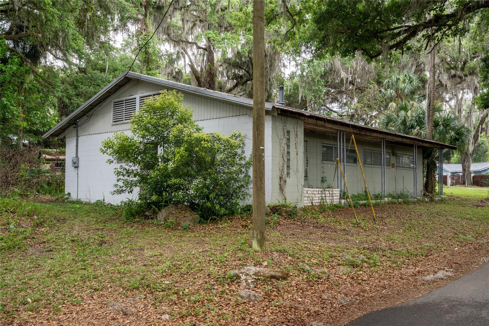 520 DESOTO AVE, DE LEON SPRINGS, FL, 32130