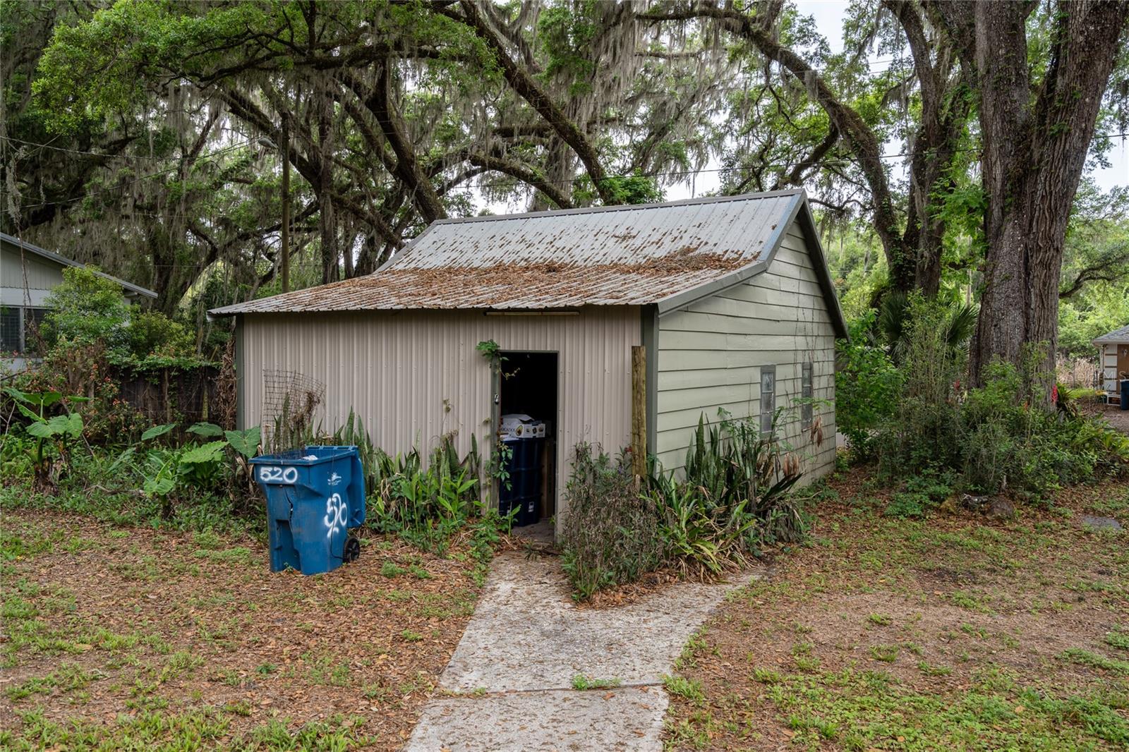 520 DESOTO AVE, DE LEON SPRINGS, FL, 32130