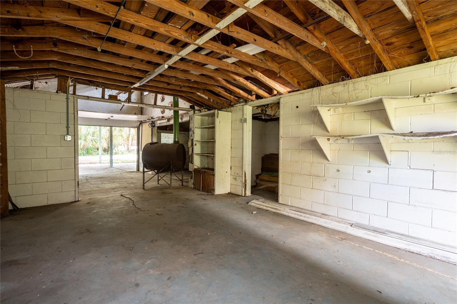 5560 PARK AVE, DE LEON SPRINGS, FL, 32130