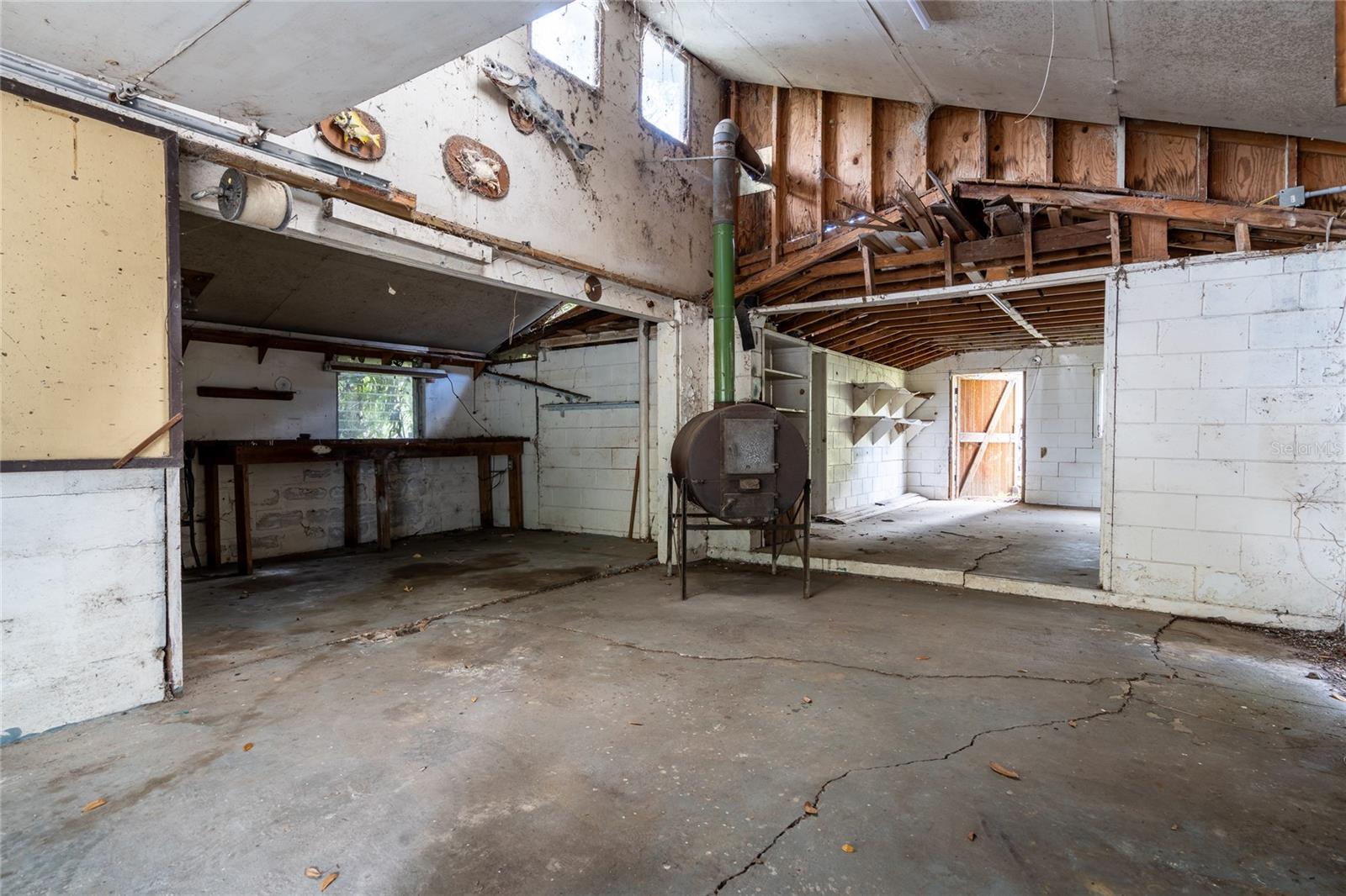 5560 PARK AVE, DE LEON SPRINGS, FL, 32130