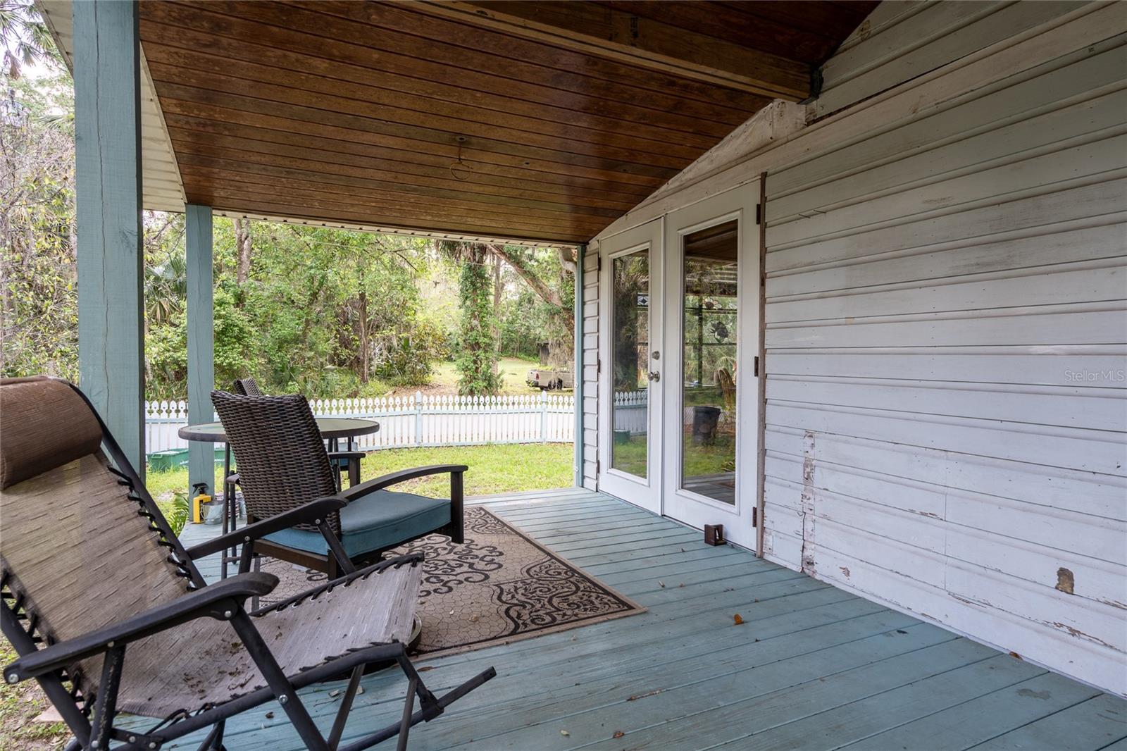 5560 PARK AVE, DE LEON SPRINGS, FL, 32130