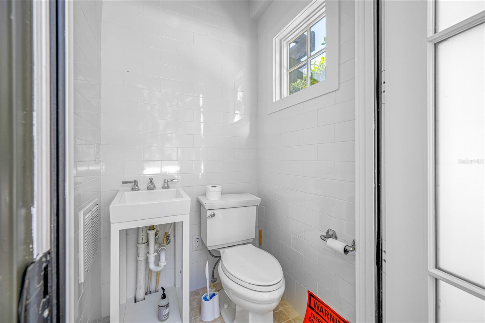 TB8489135 Property Photo