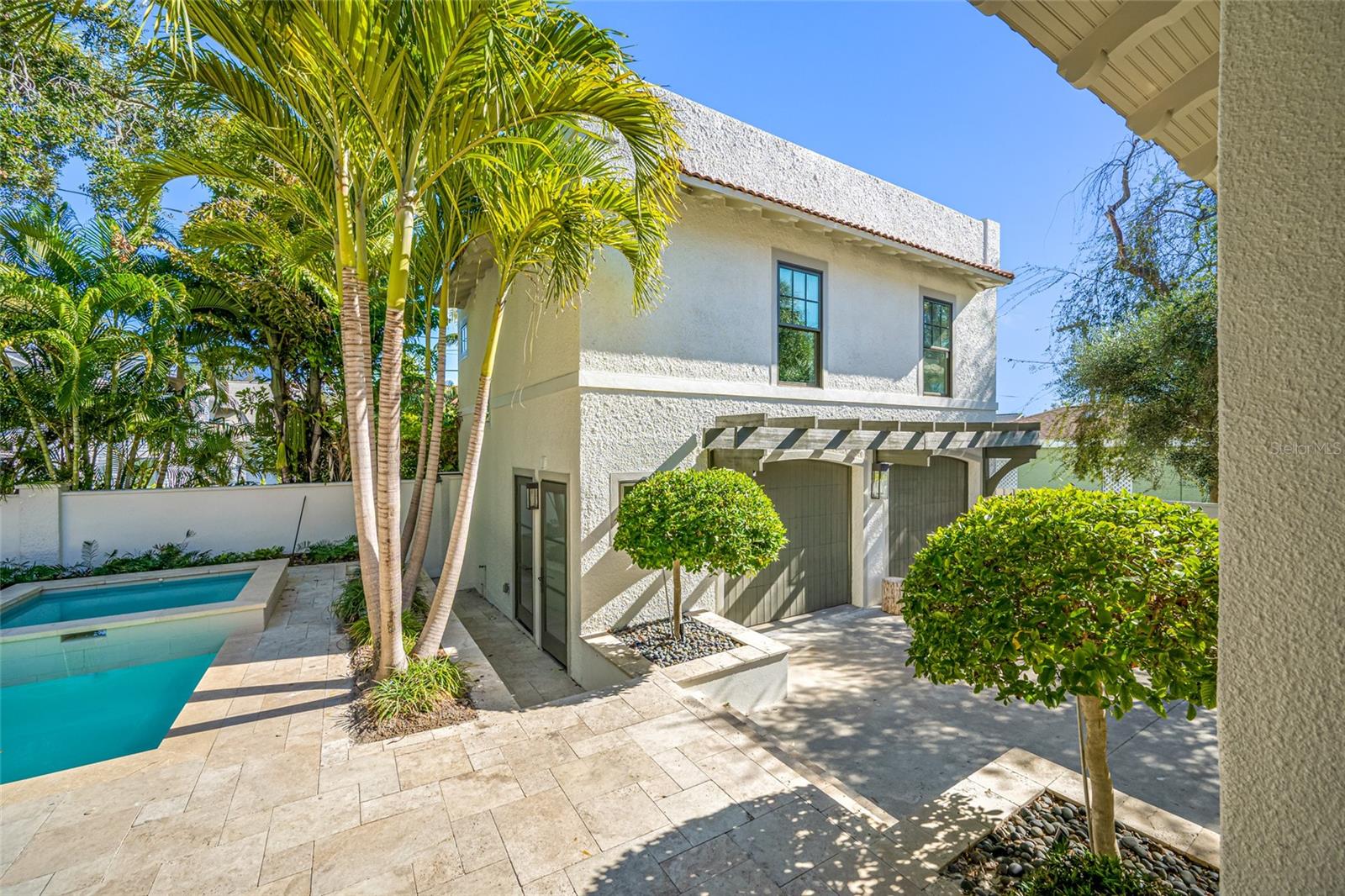 TB8489135 Property Photo