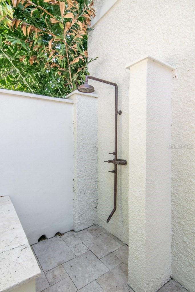 TB8489135 Property Photo