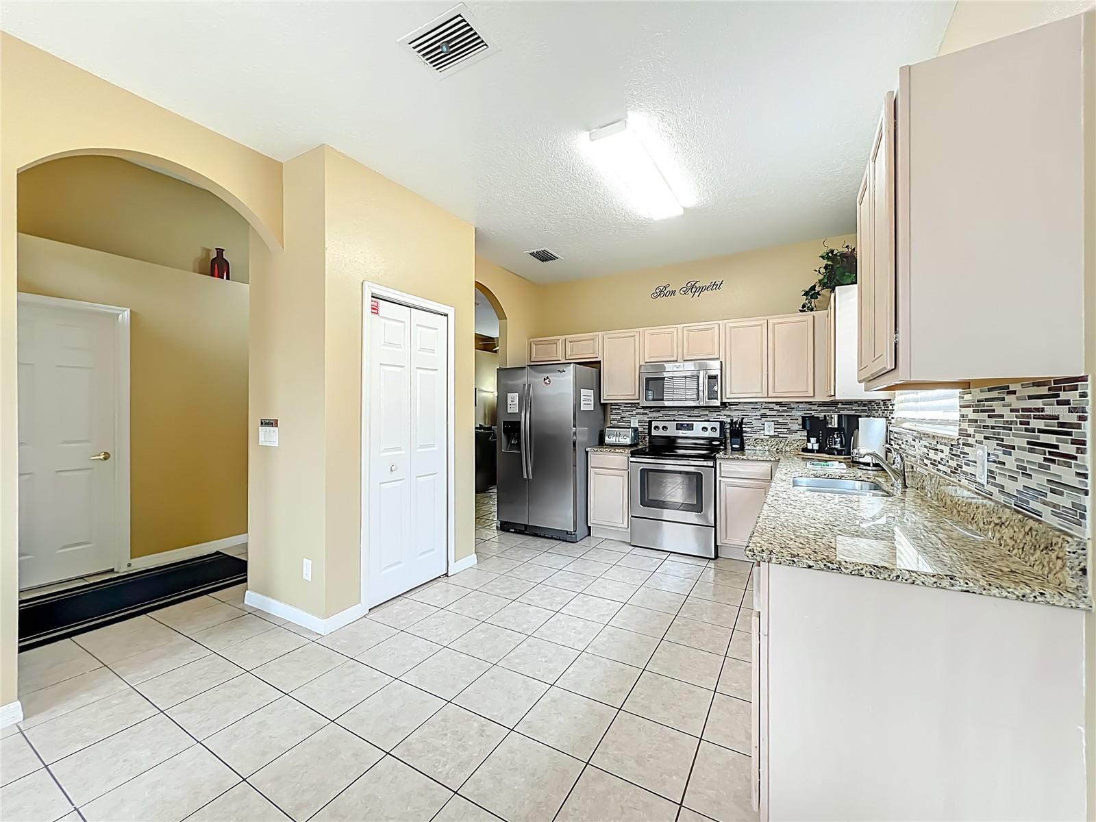 520 ORISTA DR, DAVENPORT, FL, 33897