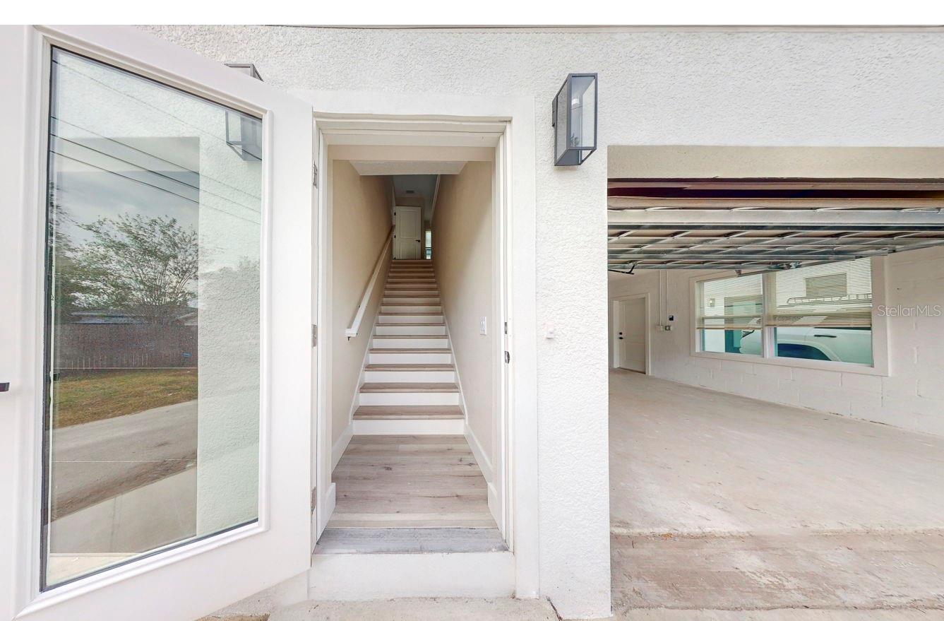 ADU main entrance  for Apt.