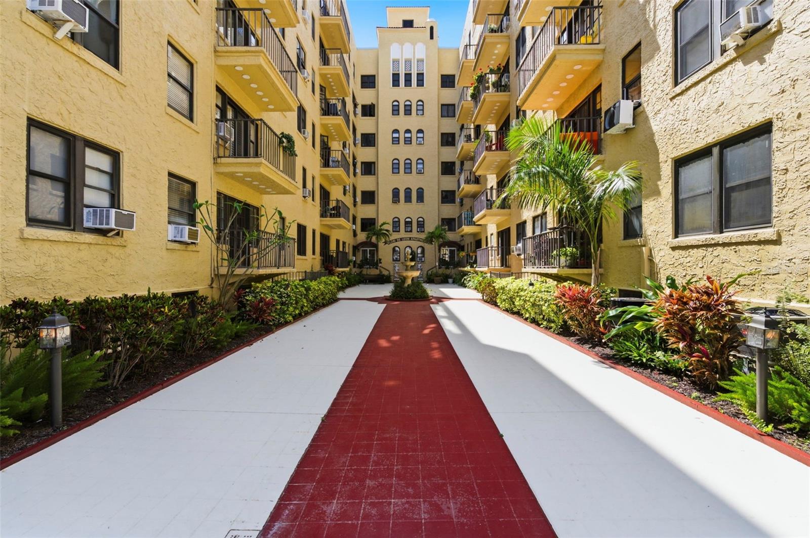 130 4TH AVE N #106, ST PETERSBURG, FL, 33701