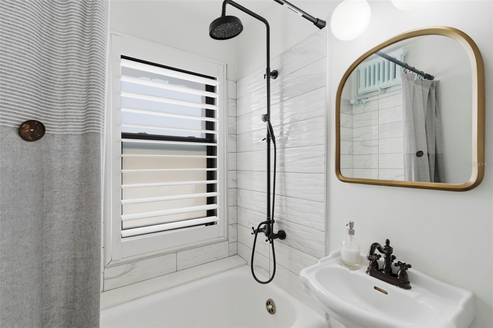 130 4TH AVE N #106, ST PETERSBURG, FL, 33701