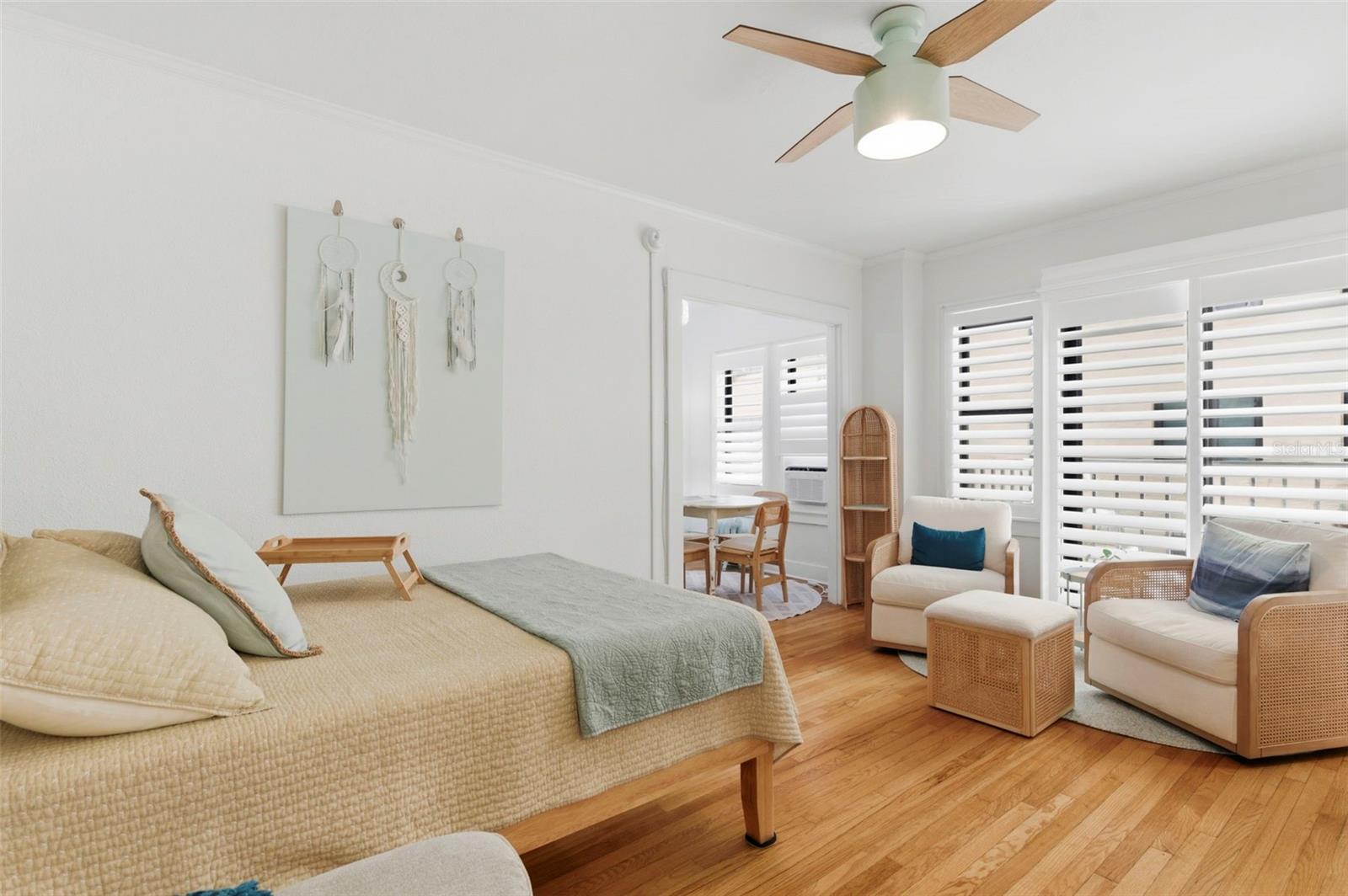 130 4TH AVE N #106, ST PETERSBURG, FL, 33701
