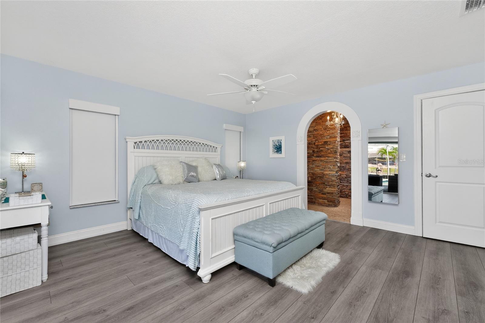 391 VIA ESPLANADE, PUNTA GORDA, FL, 33950