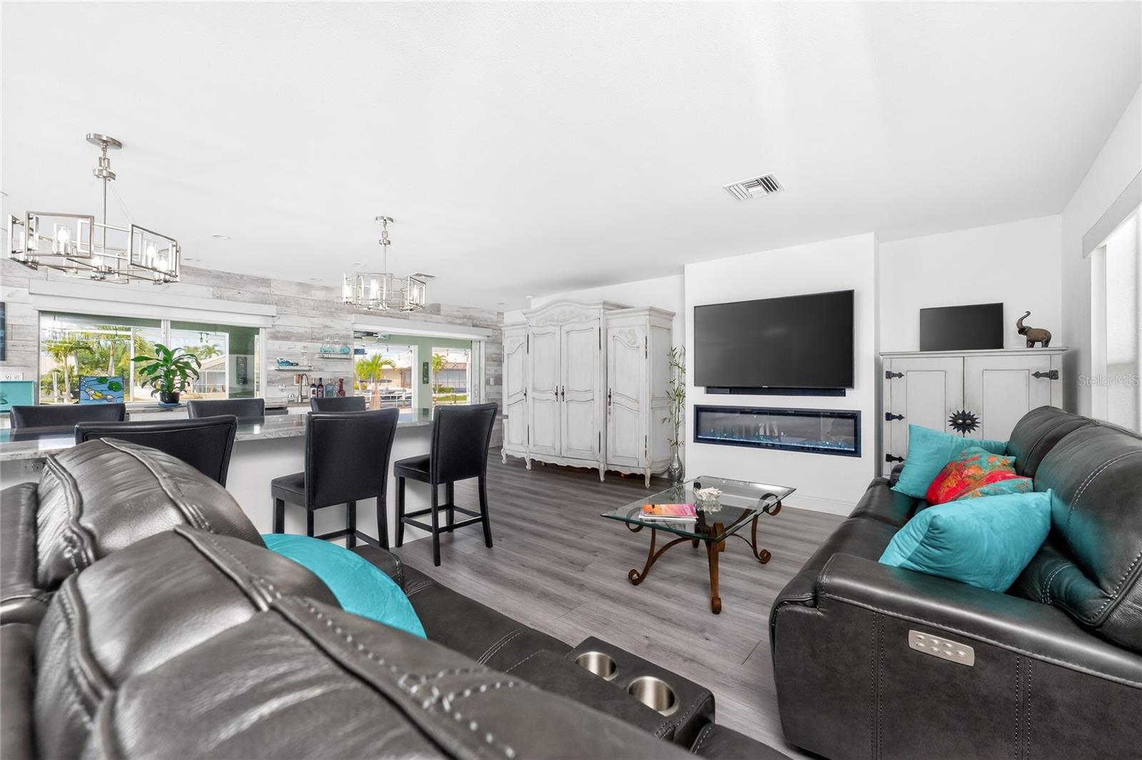 391 VIA ESPLANADE, PUNTA GORDA, FL, 33950