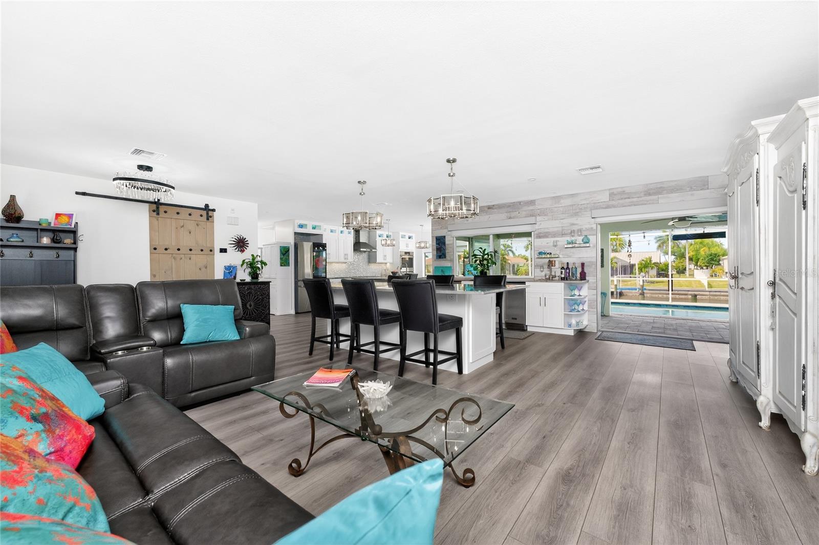 391 VIA ESPLANADE, PUNTA GORDA, FL, 33950