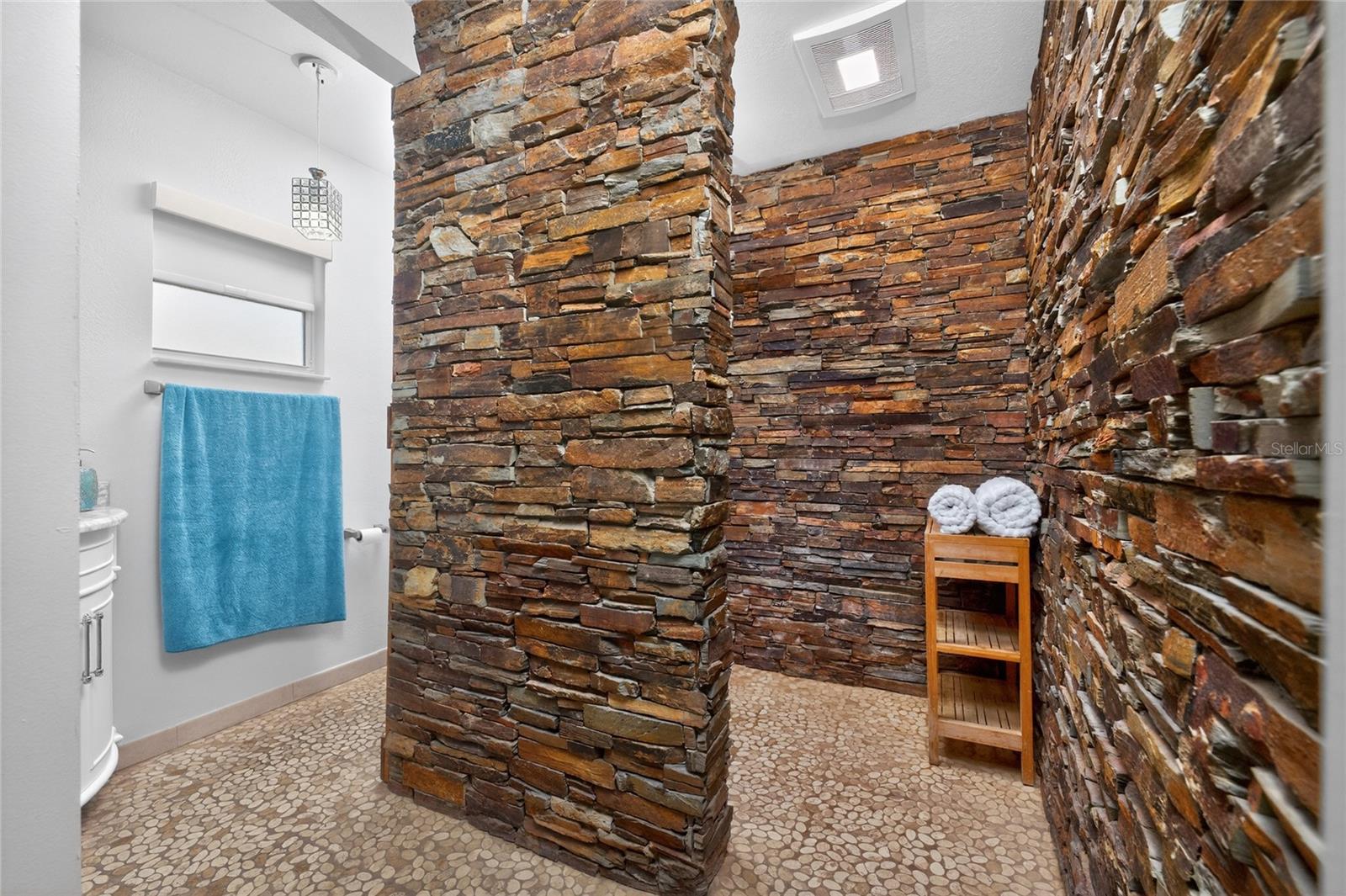 391 VIA ESPLANADE, PUNTA GORDA, FL, 33950