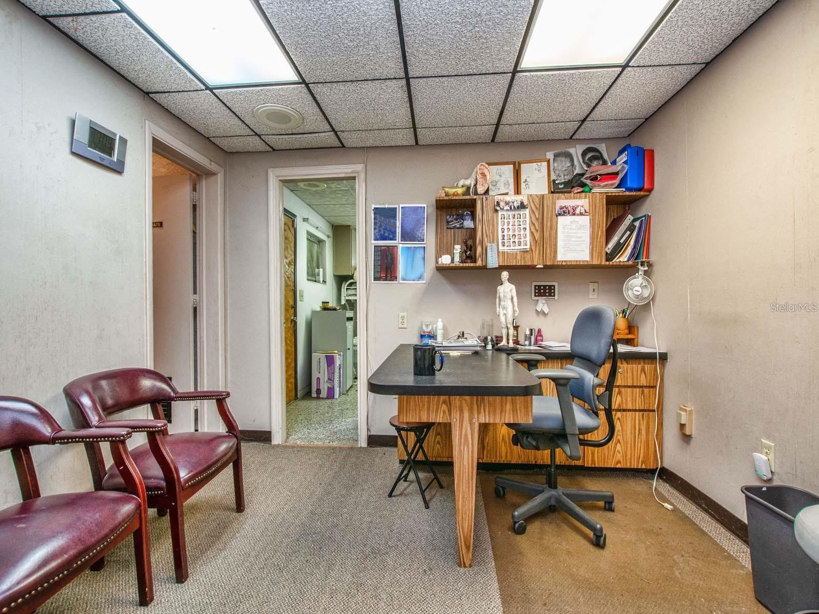 404 PERKINS ST, LEESBURG, FL, 34748