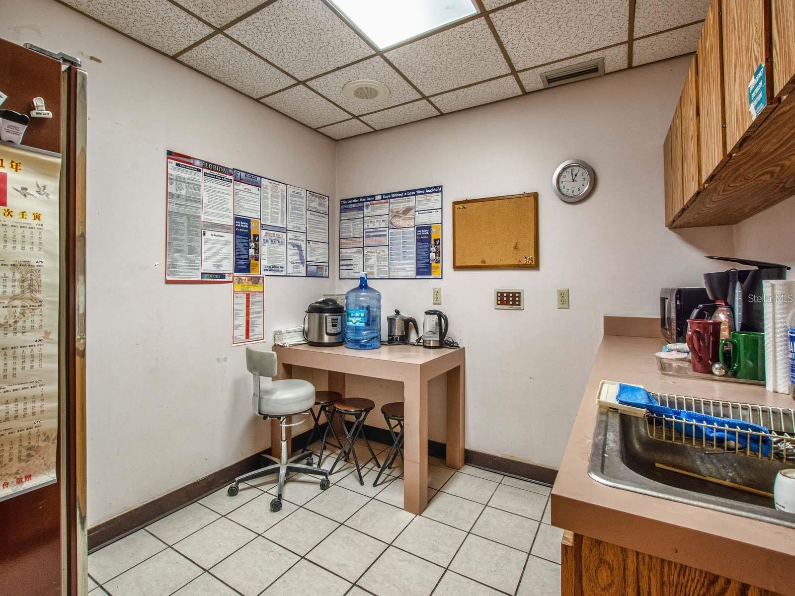 404 PERKINS ST, LEESBURG, FL, 34748