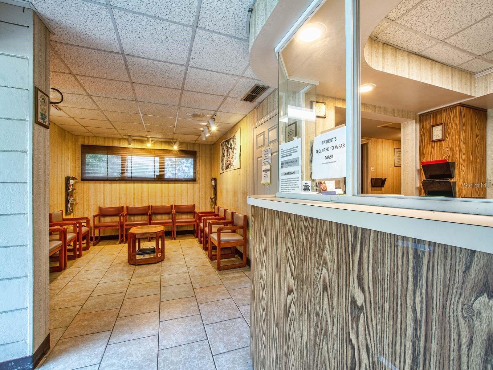 404 PERKINS ST, LEESBURG, FL, 34748