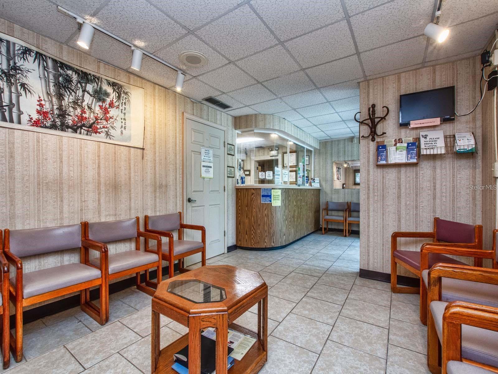 404 PERKINS ST, LEESBURG, FL, 34748