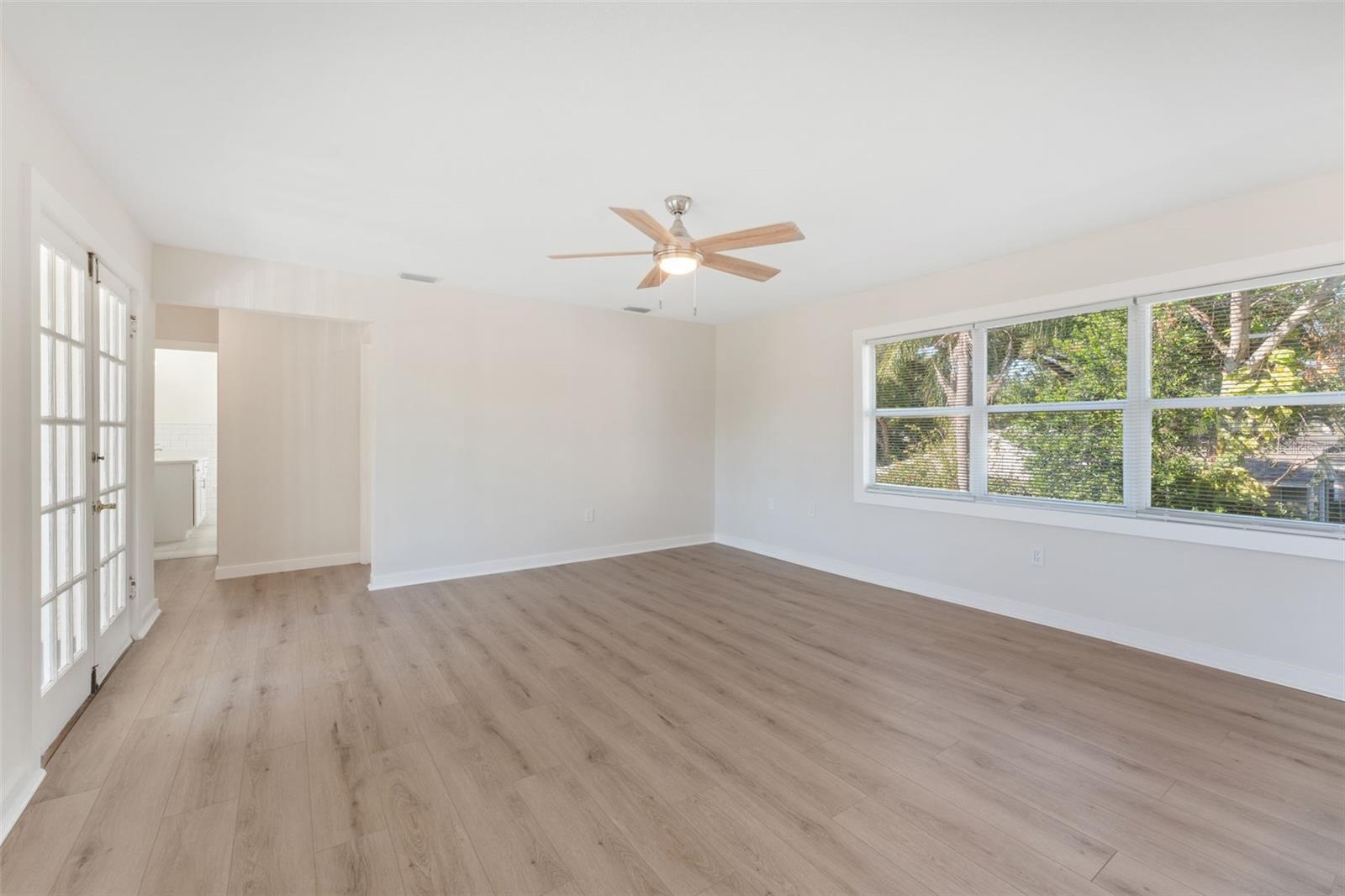 221 S HALE AVE, TAMPA, FL, 33609