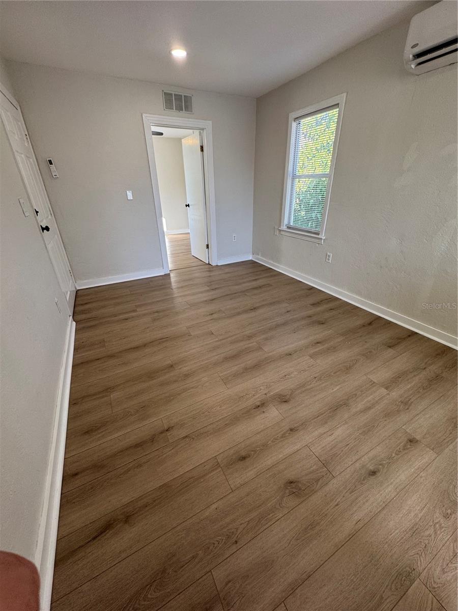221 S HALE AVE, TAMPA, FL, 33609