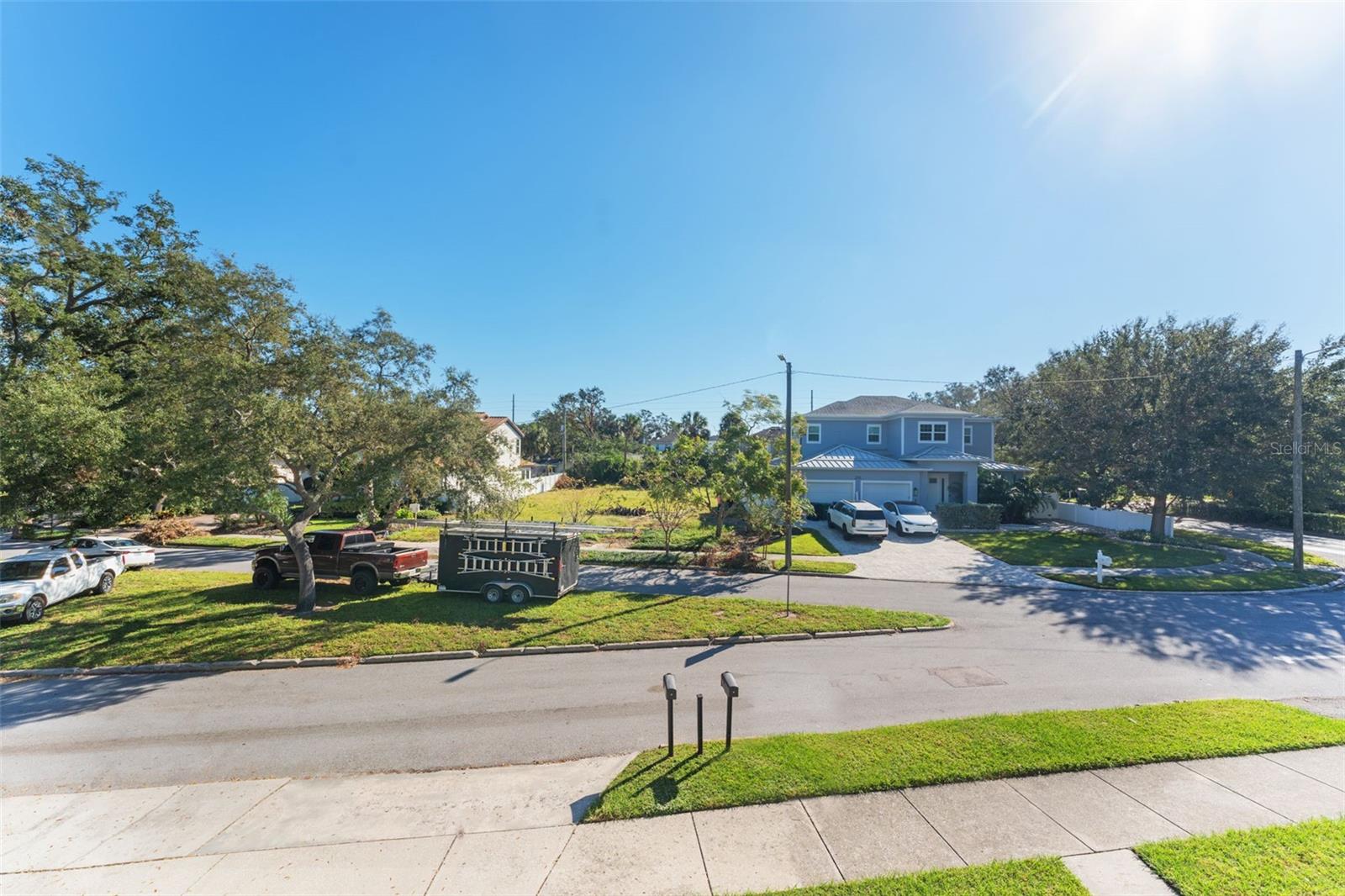 221 S HALE AVE, TAMPA, FL, 33609