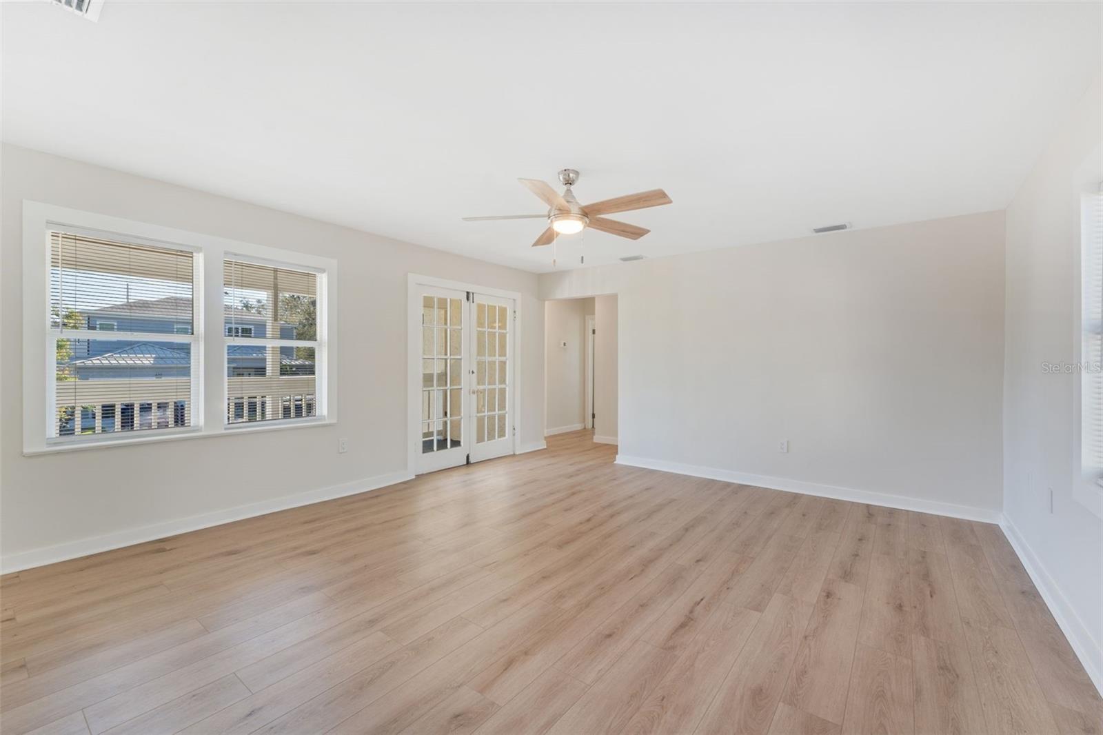 221 S HALE AVE, TAMPA, FL, 33609