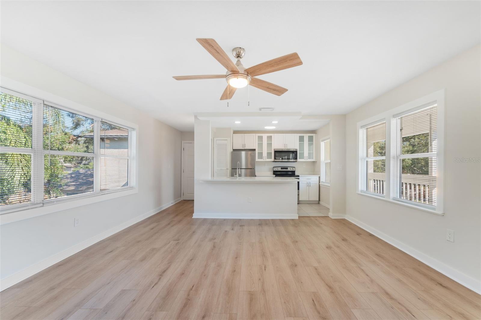 221 S HALE AVE, TAMPA, FL, 33609