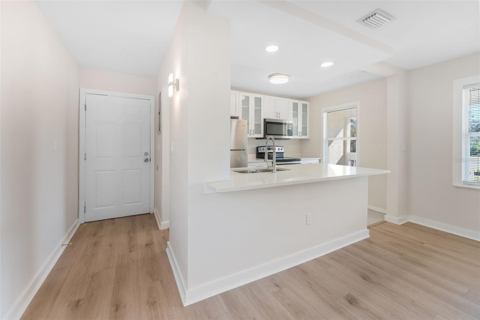 221 S HALE AVE, TAMPA, FL, 33609