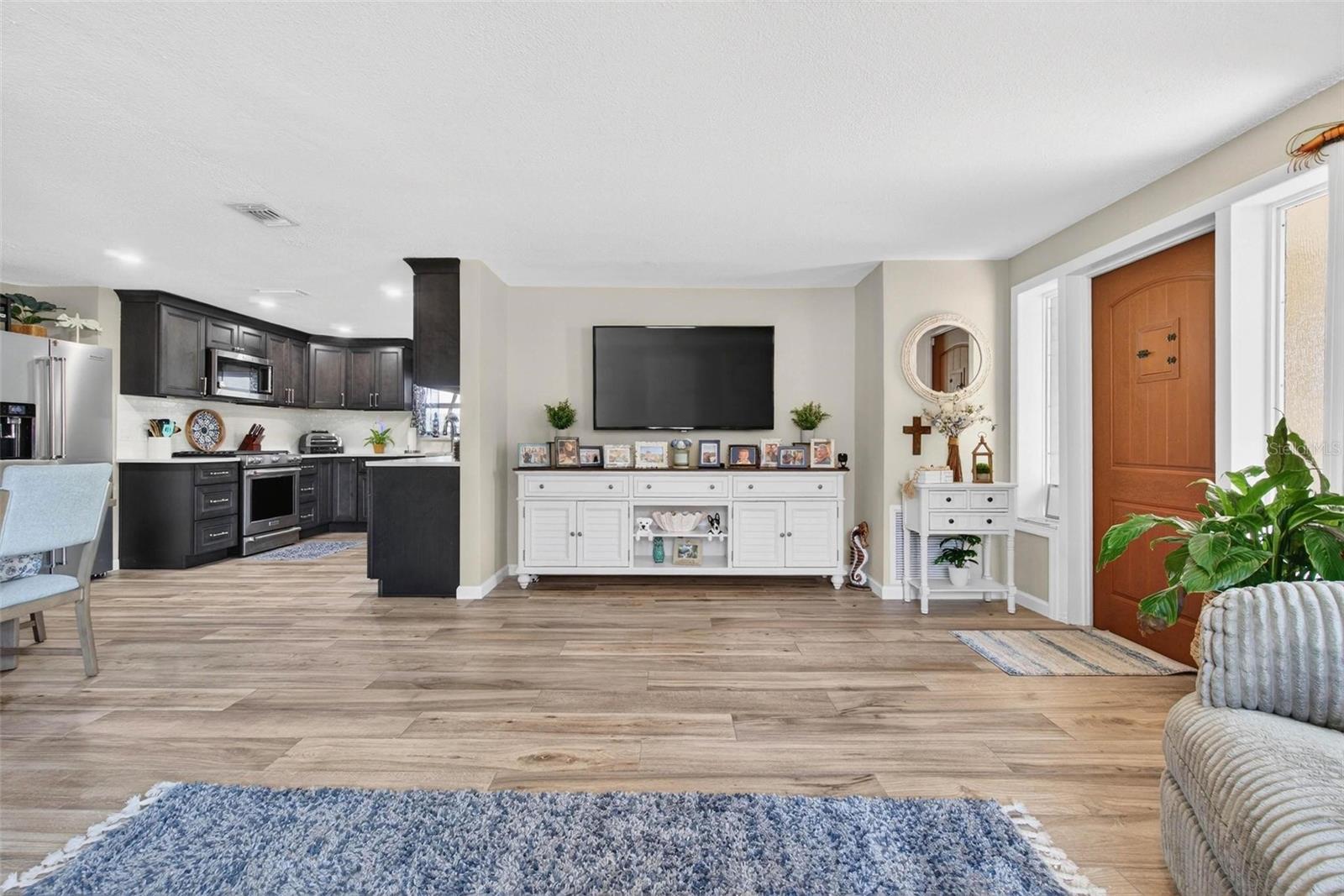 5900 BAYOU GRANDE BLVD NE, ST PETERSBURG, FL, 33703