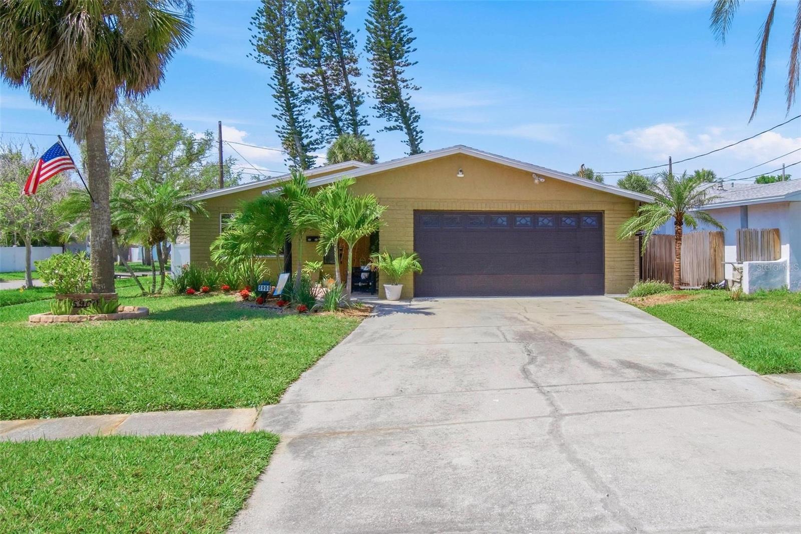 5900 BAYOU GRANDE BLVD NE, ST PETERSBURG, FL, 33703