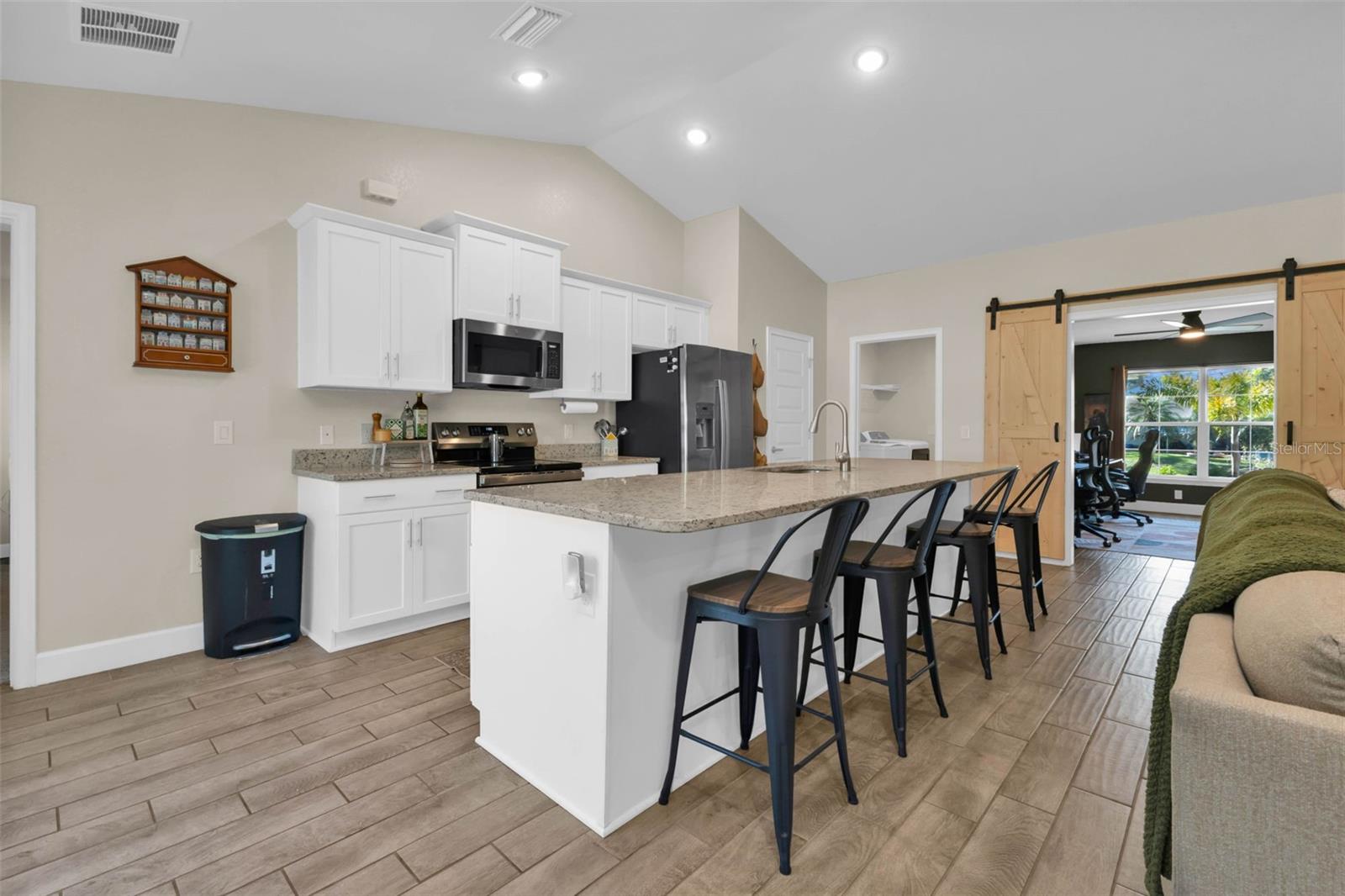 23362 FERNDALE AVE, PUNTA GORDA, FL, 33980