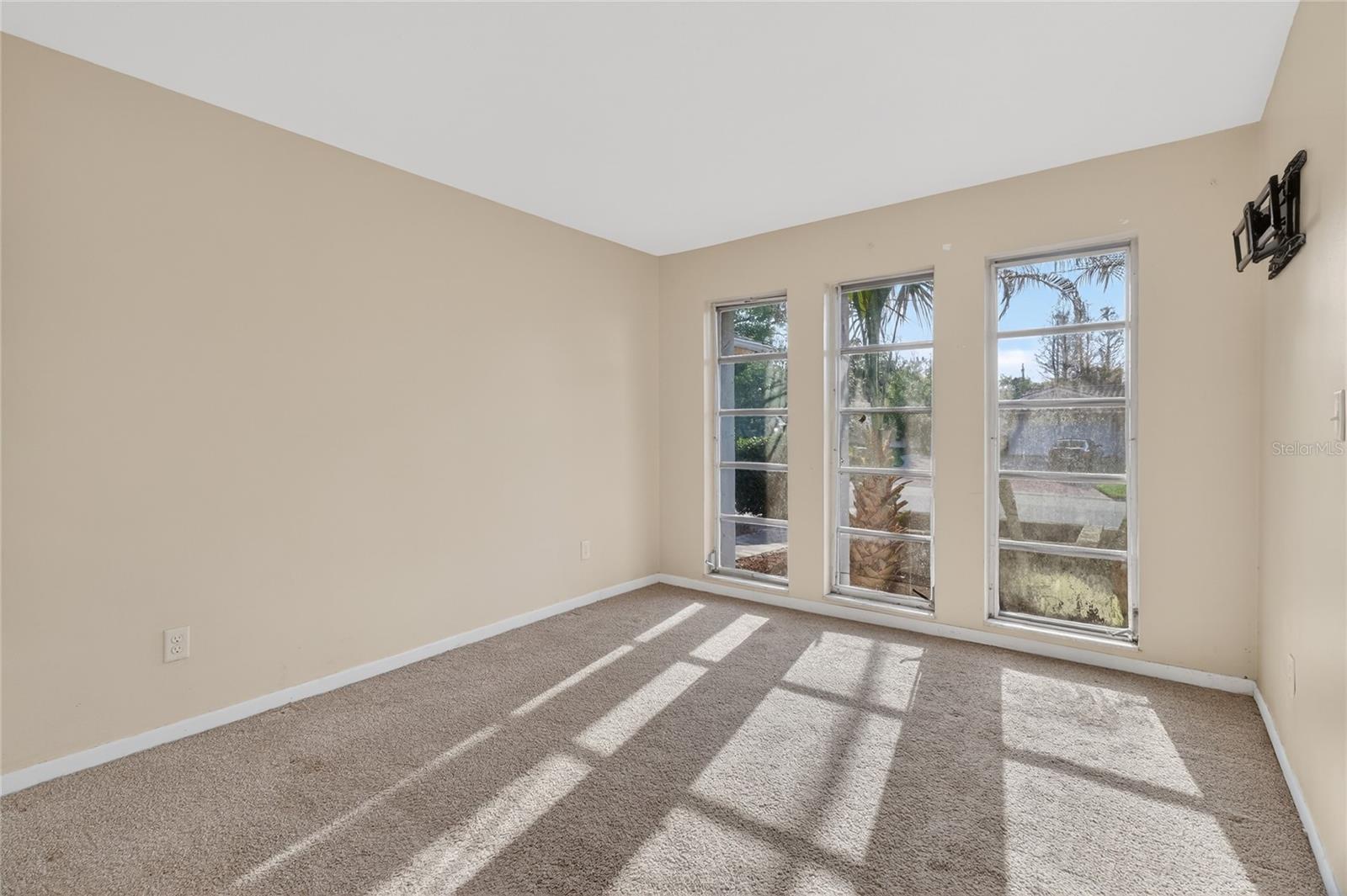 1301 ALAMEDA AVE, CLEARWATER, FL, 33759