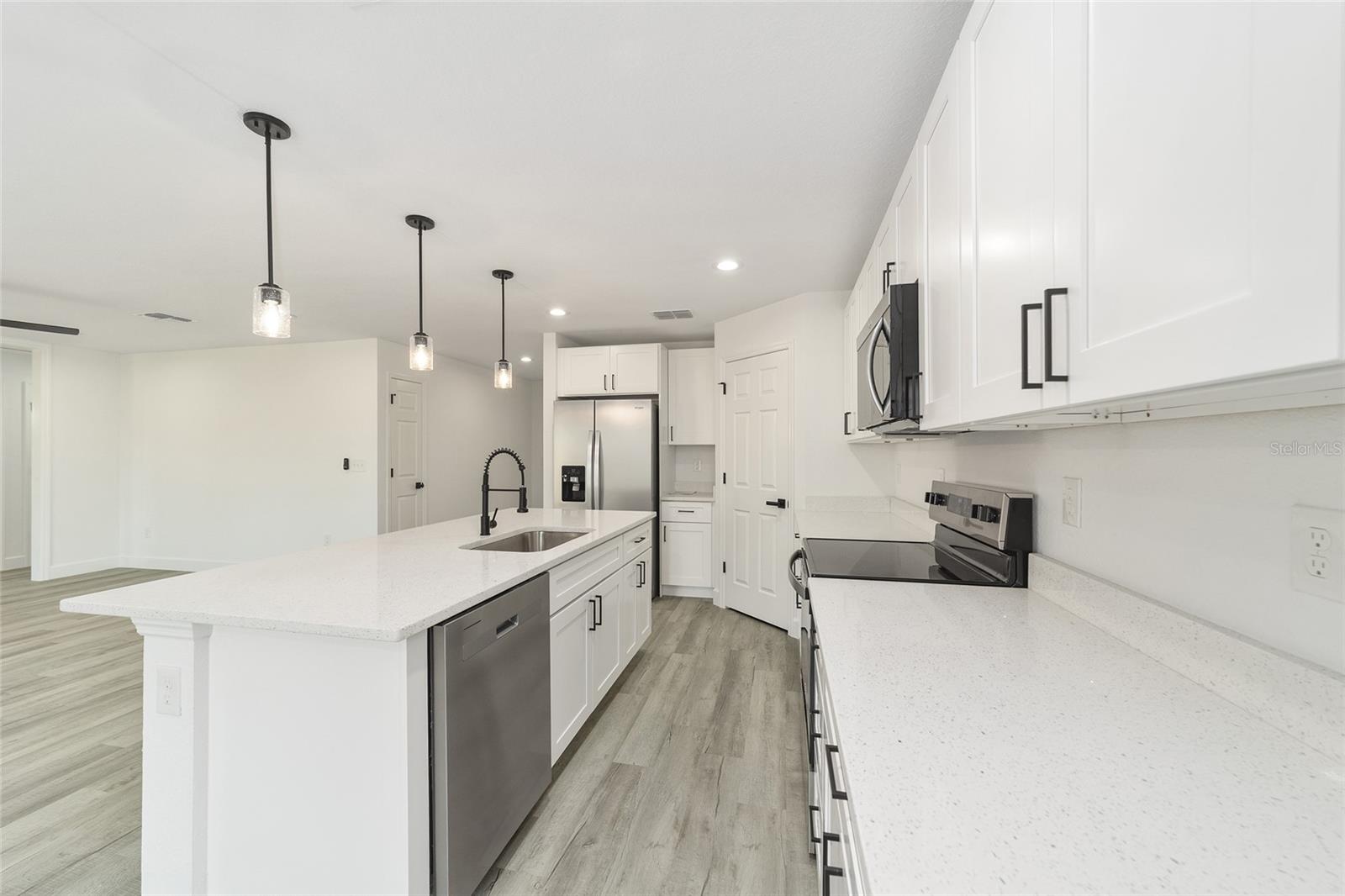 191 JUNIPER LOOP CIR, OCALA, FL, 34480
