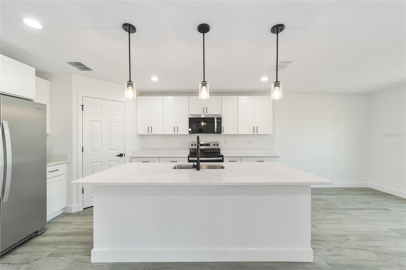 191 JUNIPER LOOP CIR, OCALA, FL, 34480
