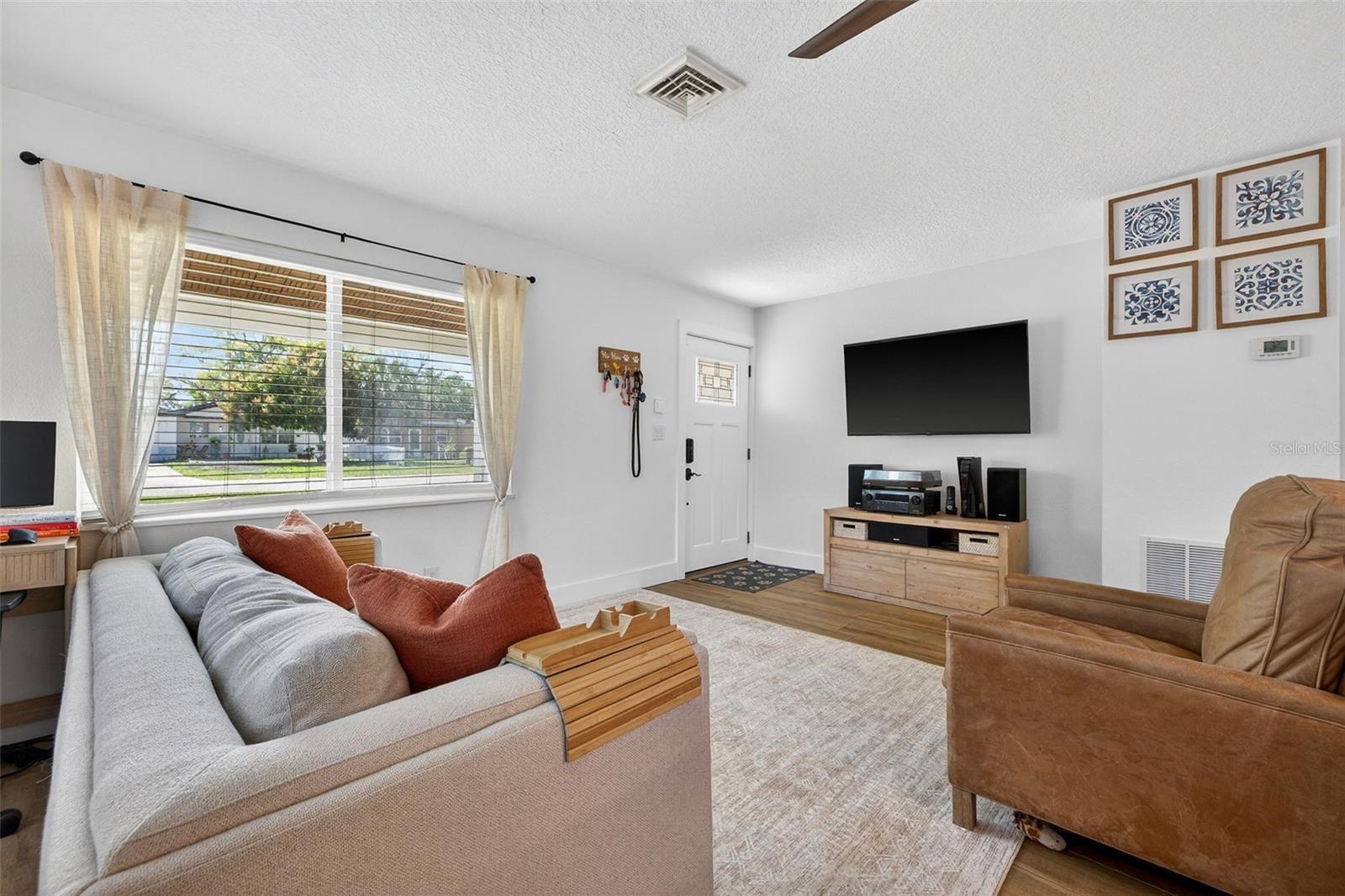3911 14TH AVE N, ST PETERSBURG, FL, 33713