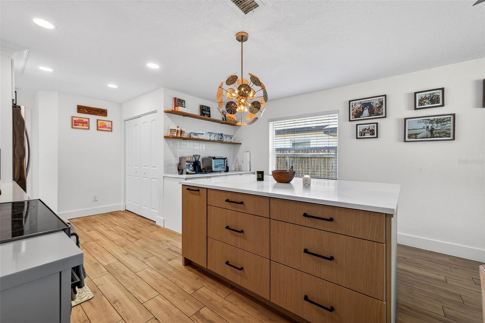 3911 14TH AVE N, ST PETERSBURG, FL, 33713