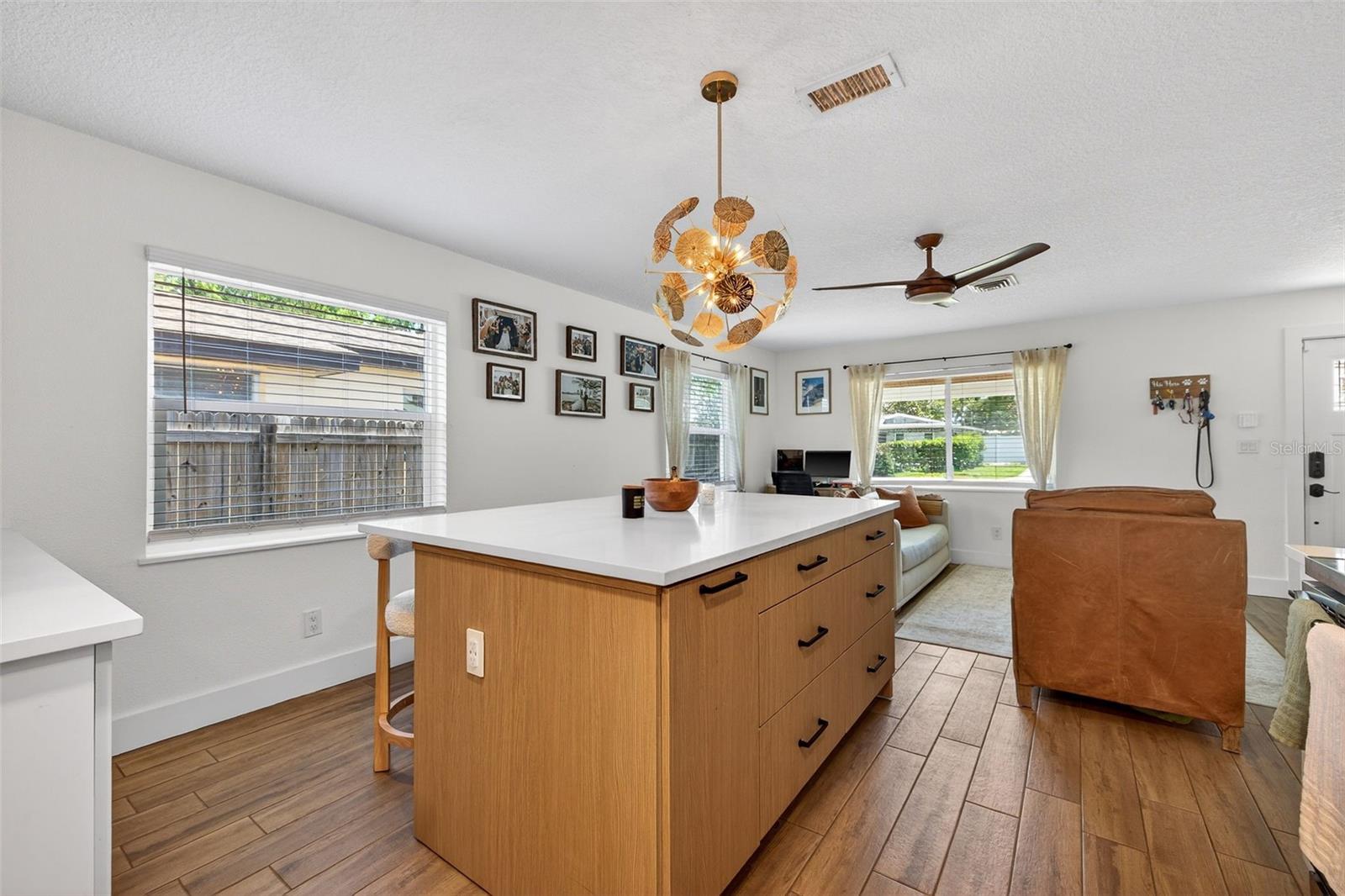 3911 14TH AVE N, ST PETERSBURG, FL, 33713