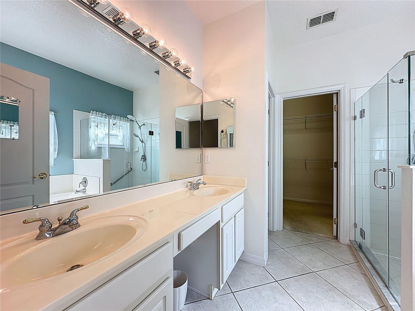 3828 AVON CT, CLERMONT, FL, 34711