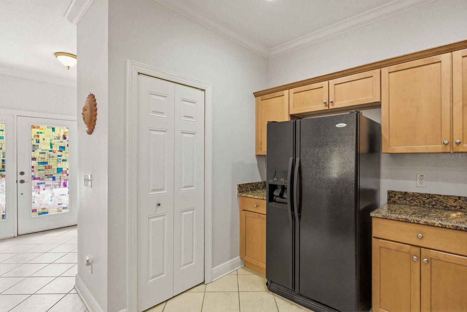 208 VALENCIA CIR, ST PETERSBURG, FL, 33716