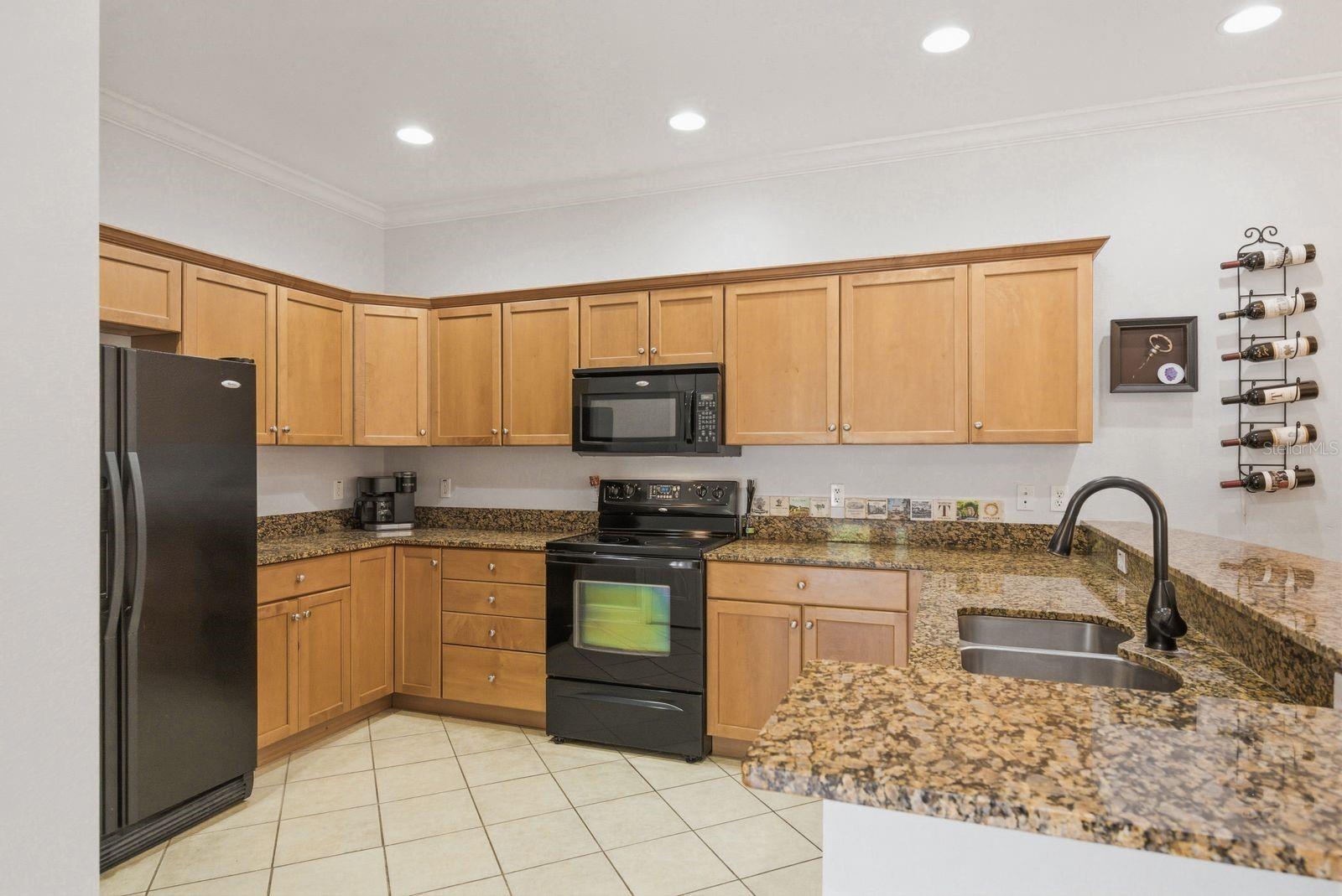 208 VALENCIA CIR, ST PETERSBURG, FL, 33716