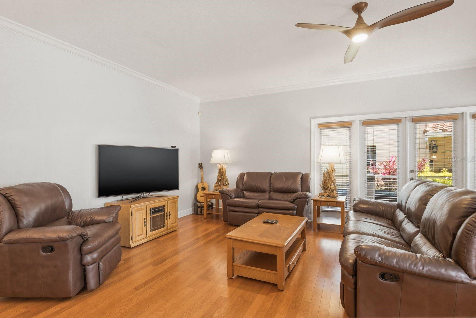 208 VALENCIA CIR, ST PETERSBURG, FL, 33716