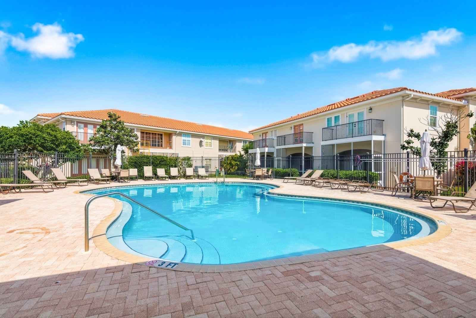 208 VALENCIA CIR, ST PETERSBURG, FL, 33716