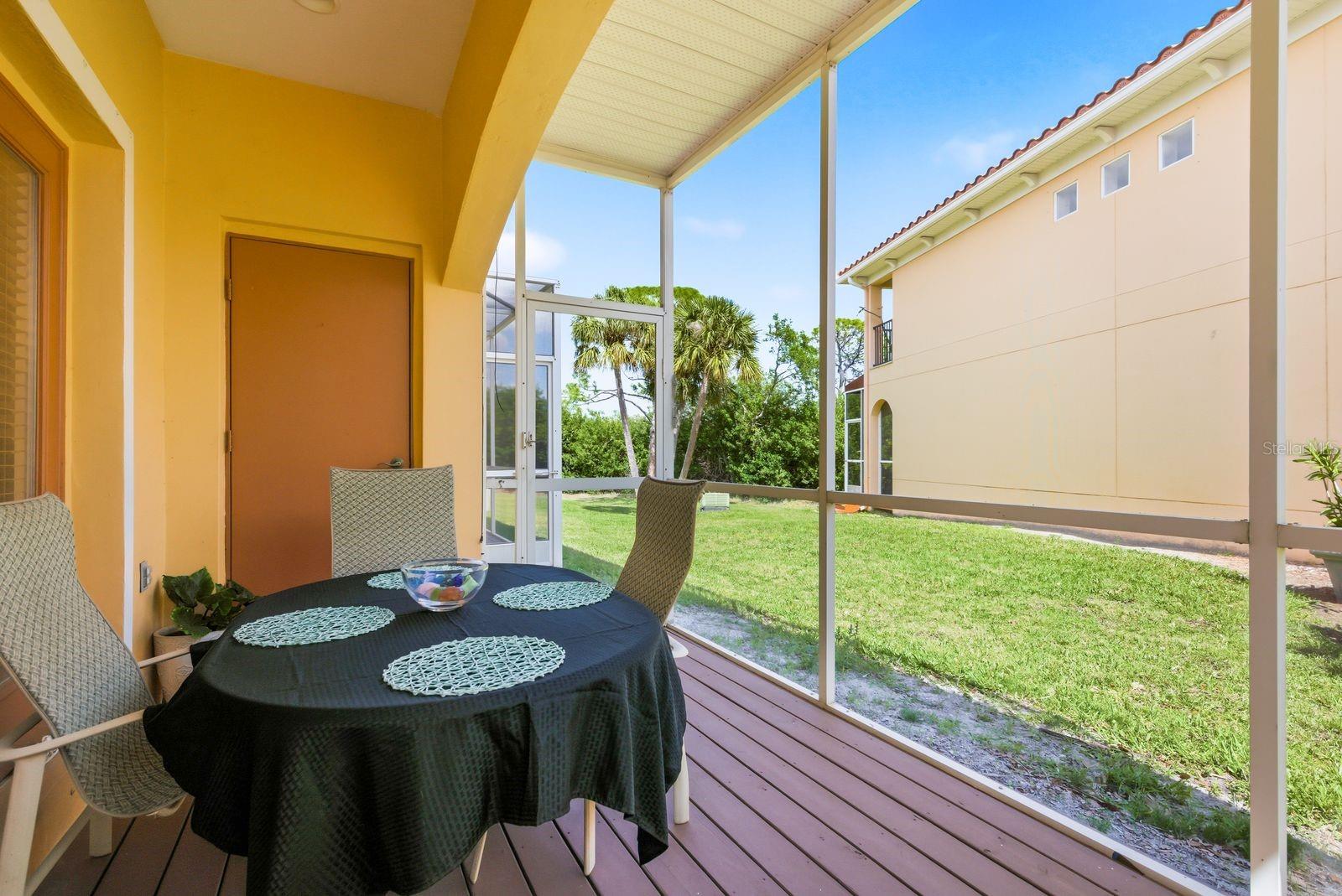 208 VALENCIA CIR, ST PETERSBURG, FL, 33716