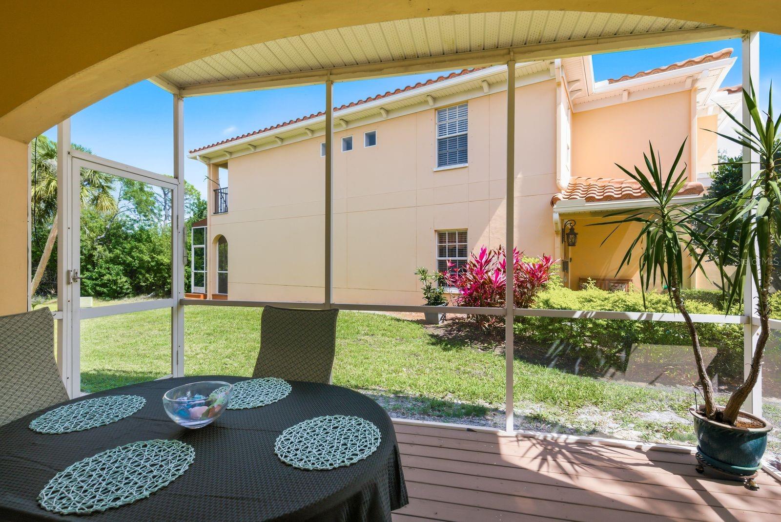 208 VALENCIA CIR, ST PETERSBURG, FL, 33716