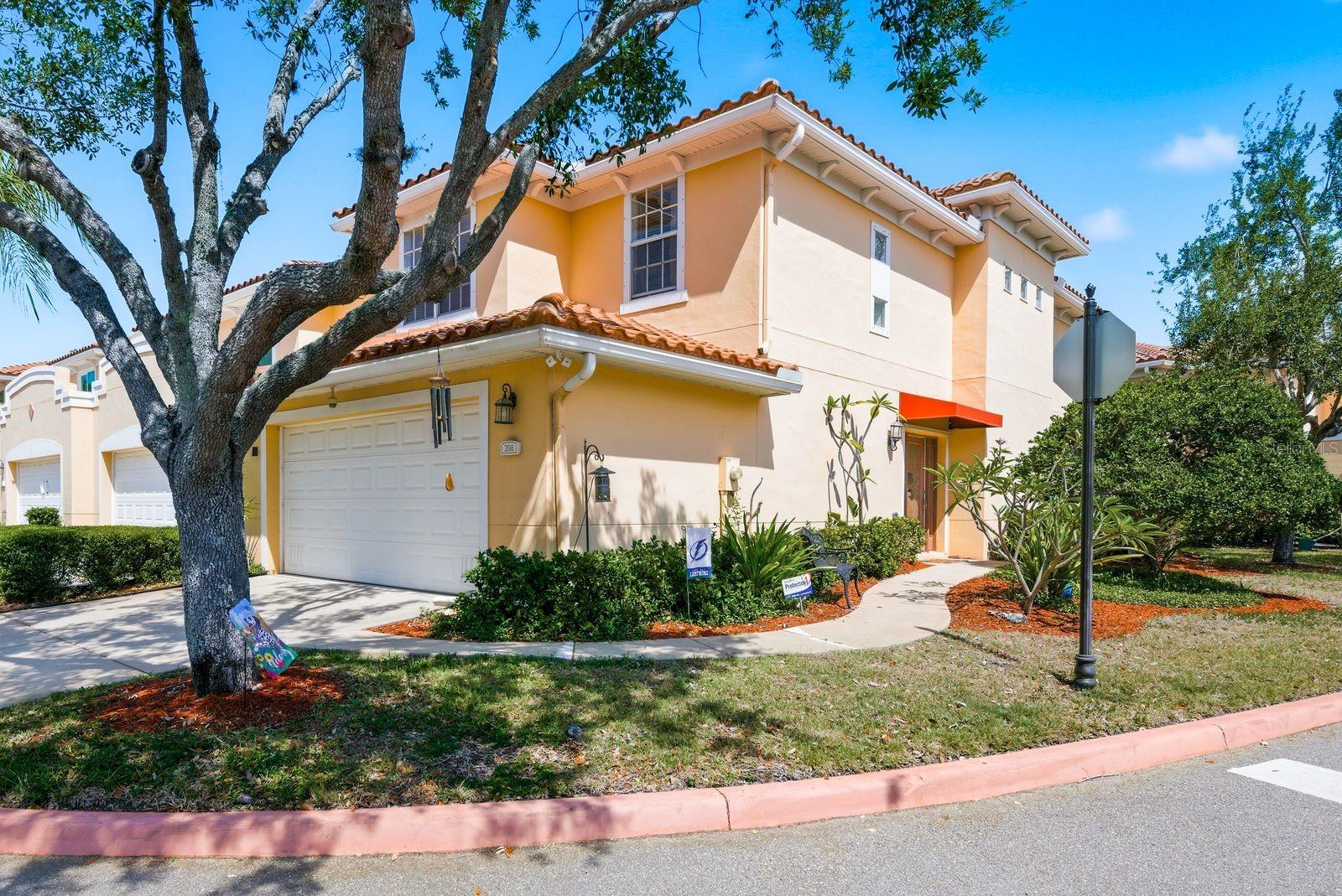208 VALENCIA CIR, ST PETERSBURG, FL, 33716