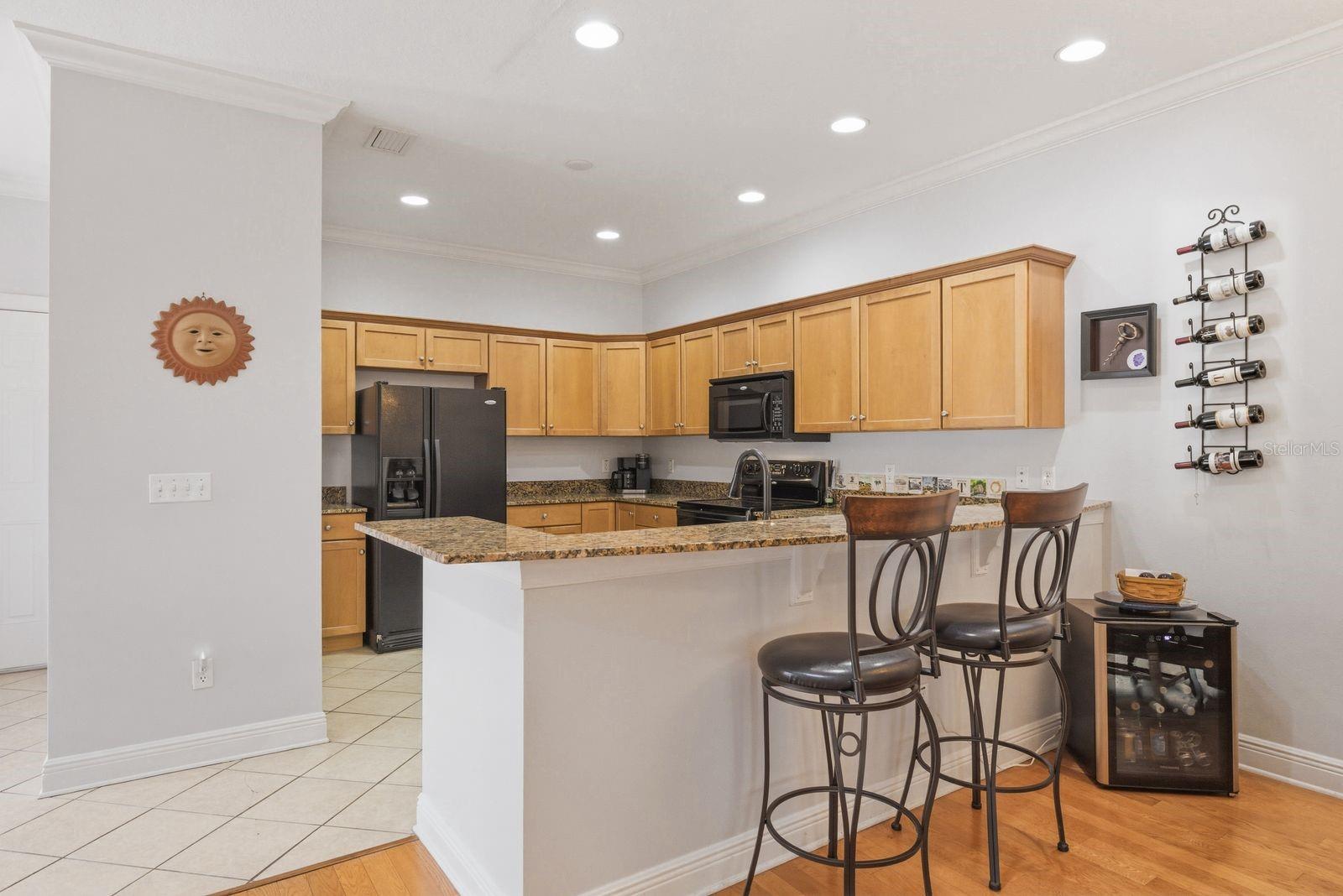 208 VALENCIA CIR, ST PETERSBURG, FL, 33716