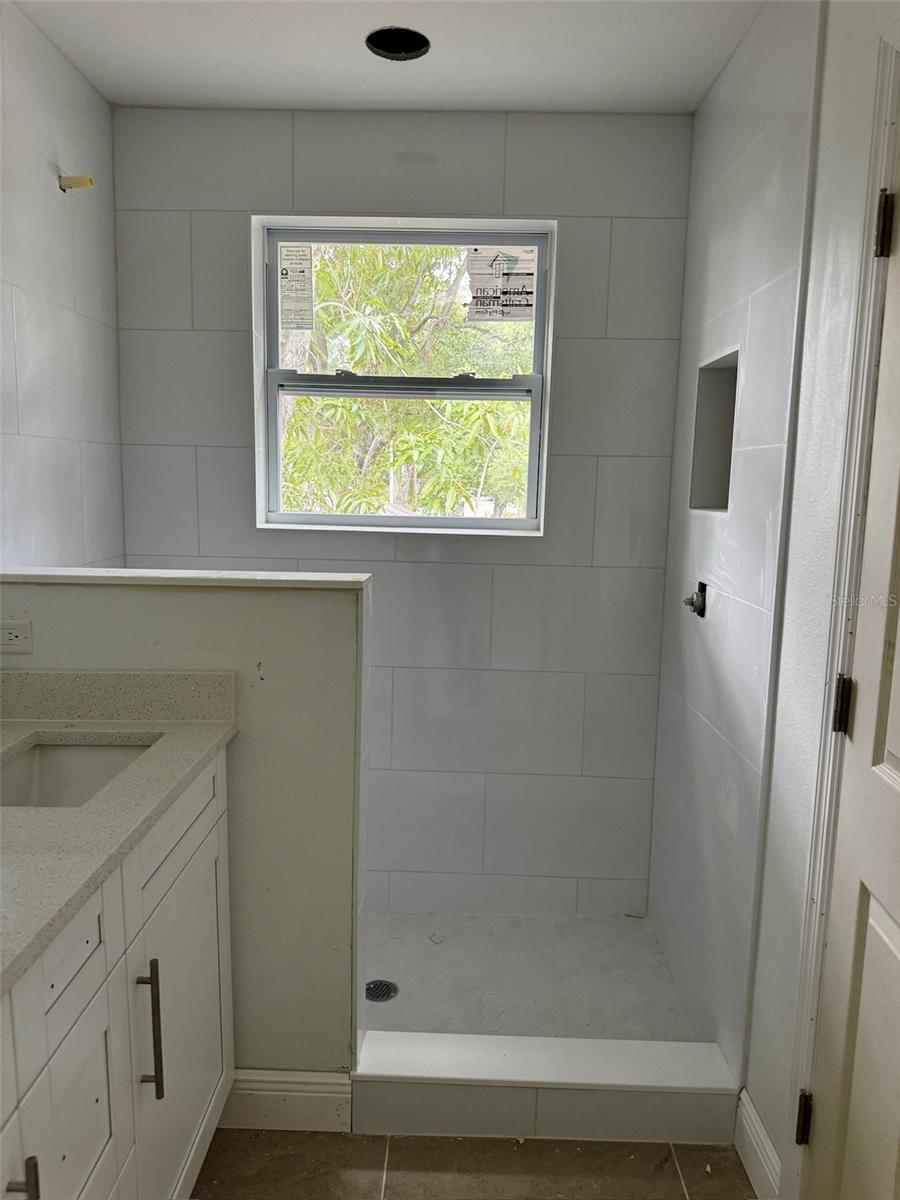 2405 E 23RD AVE, TAMPA, FL, 33605