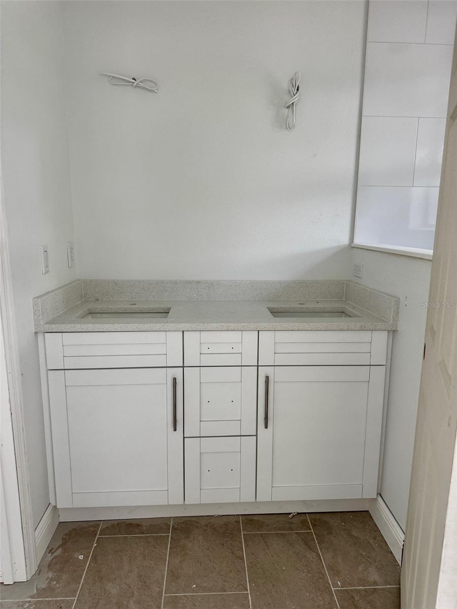 2405 E 23RD AVE, TAMPA, FL, 33605